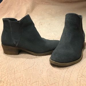 Dark gray booties